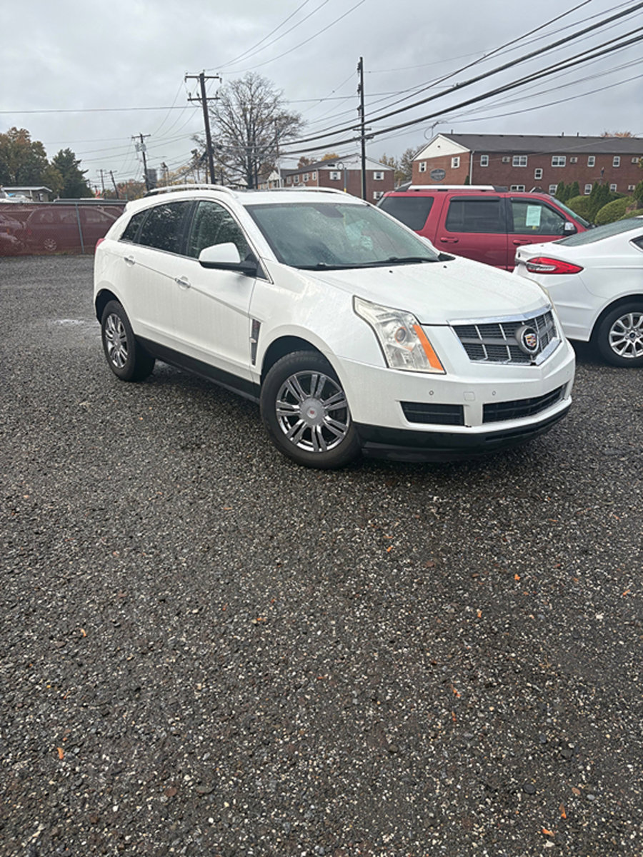 Used 2011 Cadillac SRX Luxury image 3