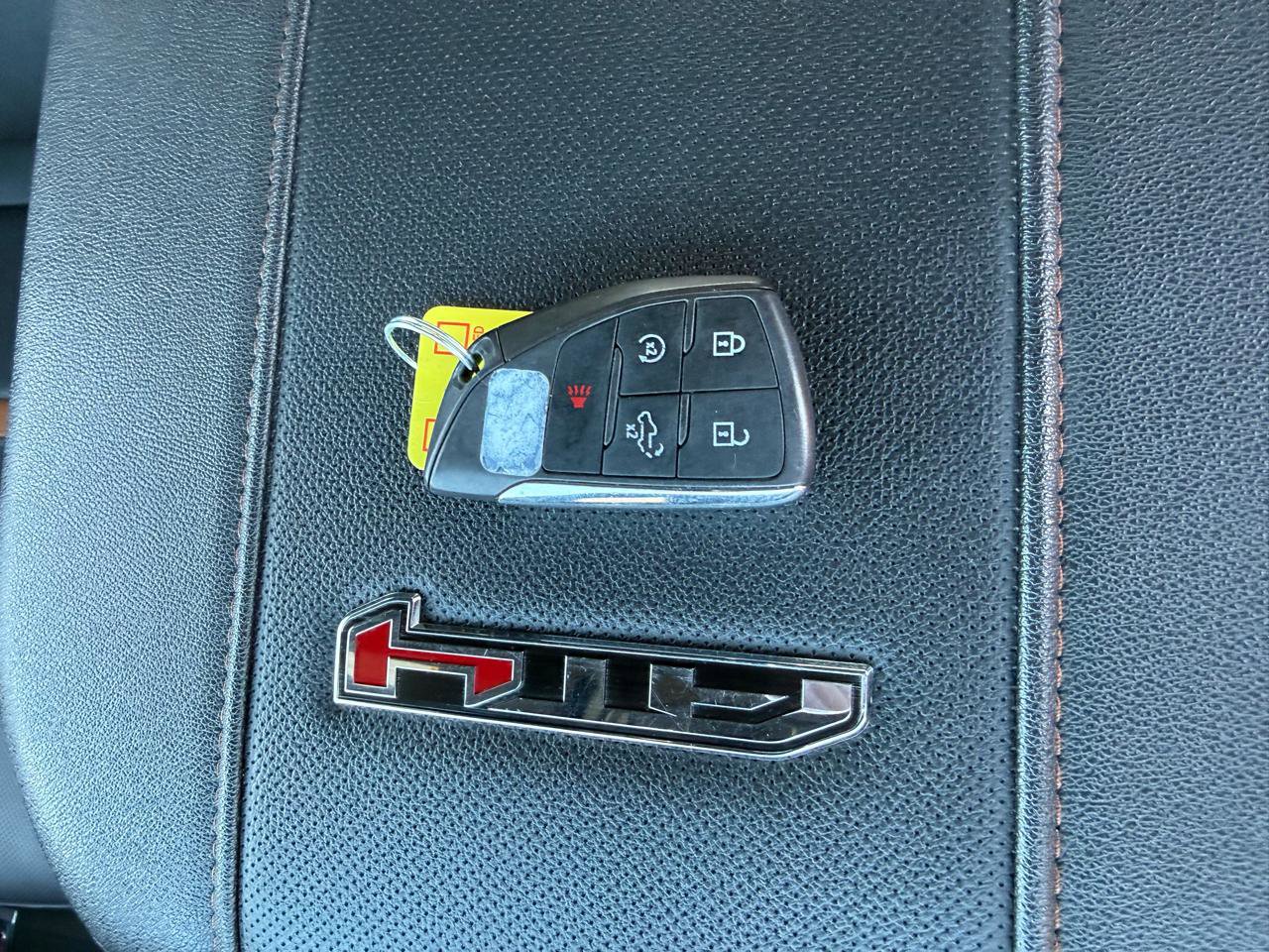 Used 2024 GMC Sierra 2500 AT4 w/ AT4 Premium Plus Package AWD/4WD image 46