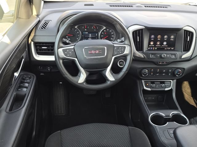 Used 2024 GMC Terrain SLE FWD image 11