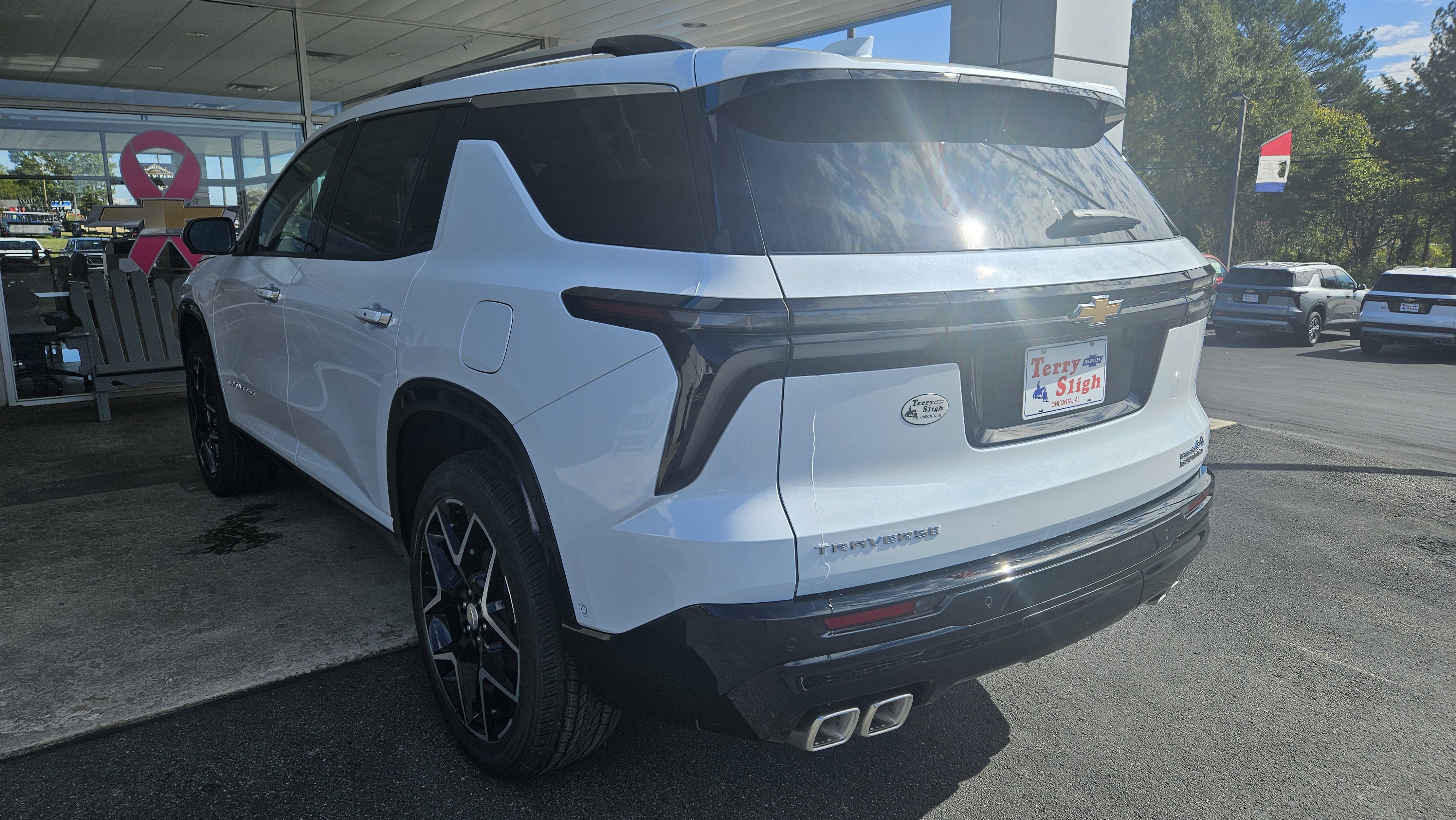 New 2026 Chevrolet Traverse High Country w/ LPO, Floor Liner Package image 8