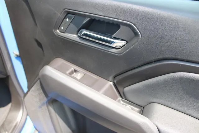 New 2025 GMC Canyon Elevation w/ Convenience Package image 16