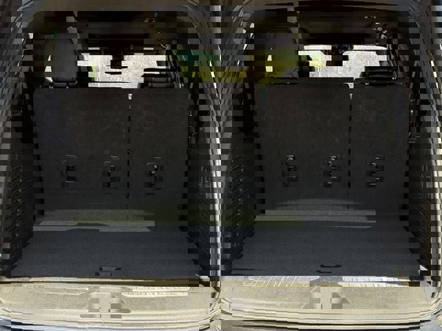 Used 2024 GMC Yukon XL Denali image 29