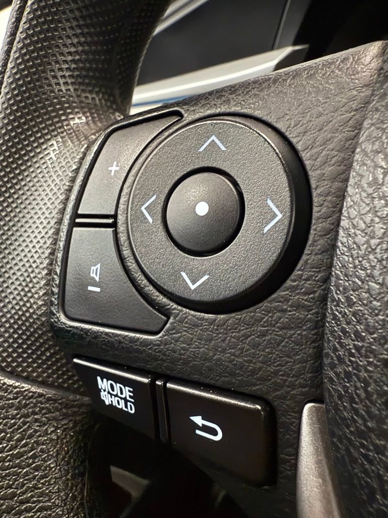 Used 2015 Toyota Corolla LE image 24