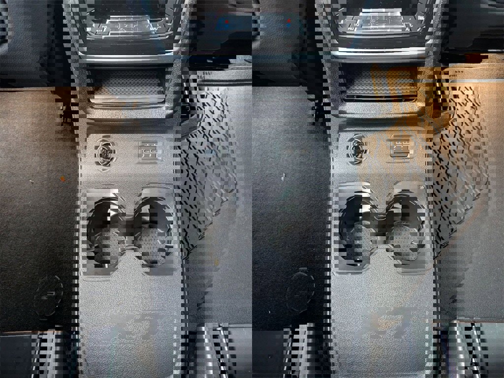 New 2025 BMW X7 xDrive40i w/ Premium Package image 31