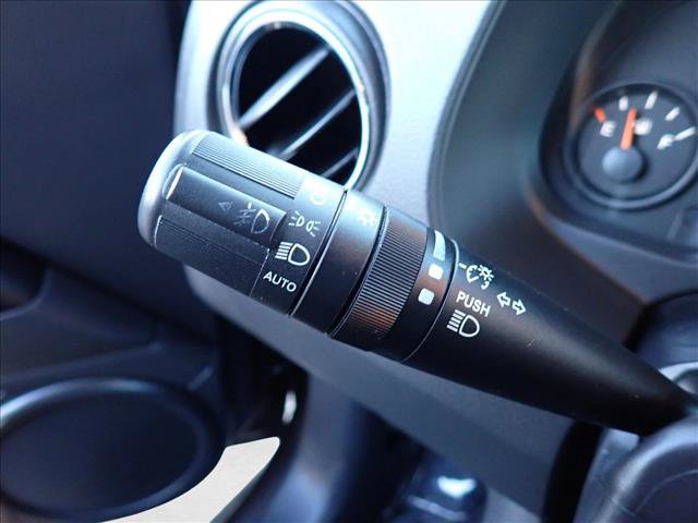 Used 2016 Jeep Patriot High Altitude AWD/4WD image 16
