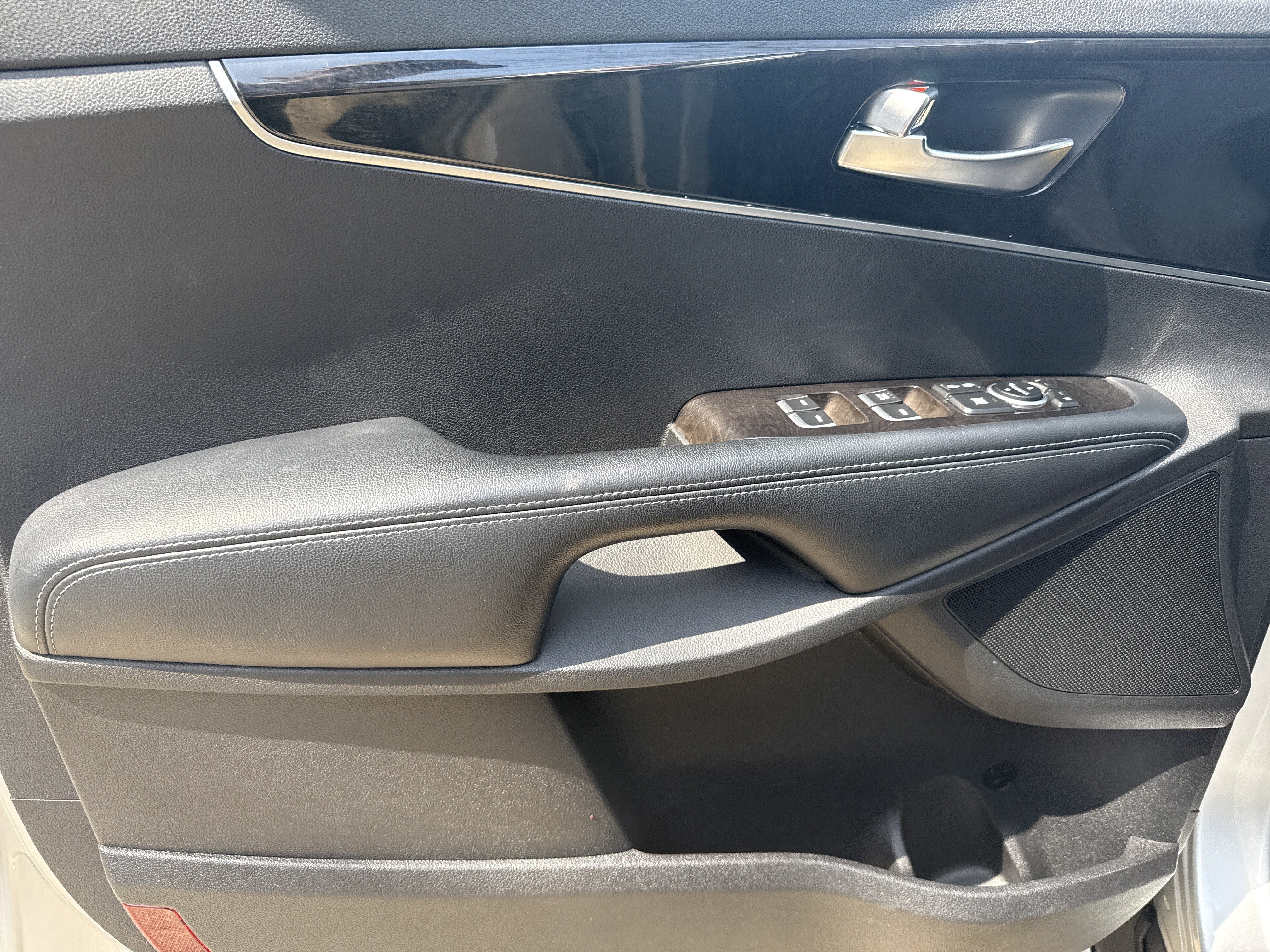 Used 2018 Kia Sorento LX image 10