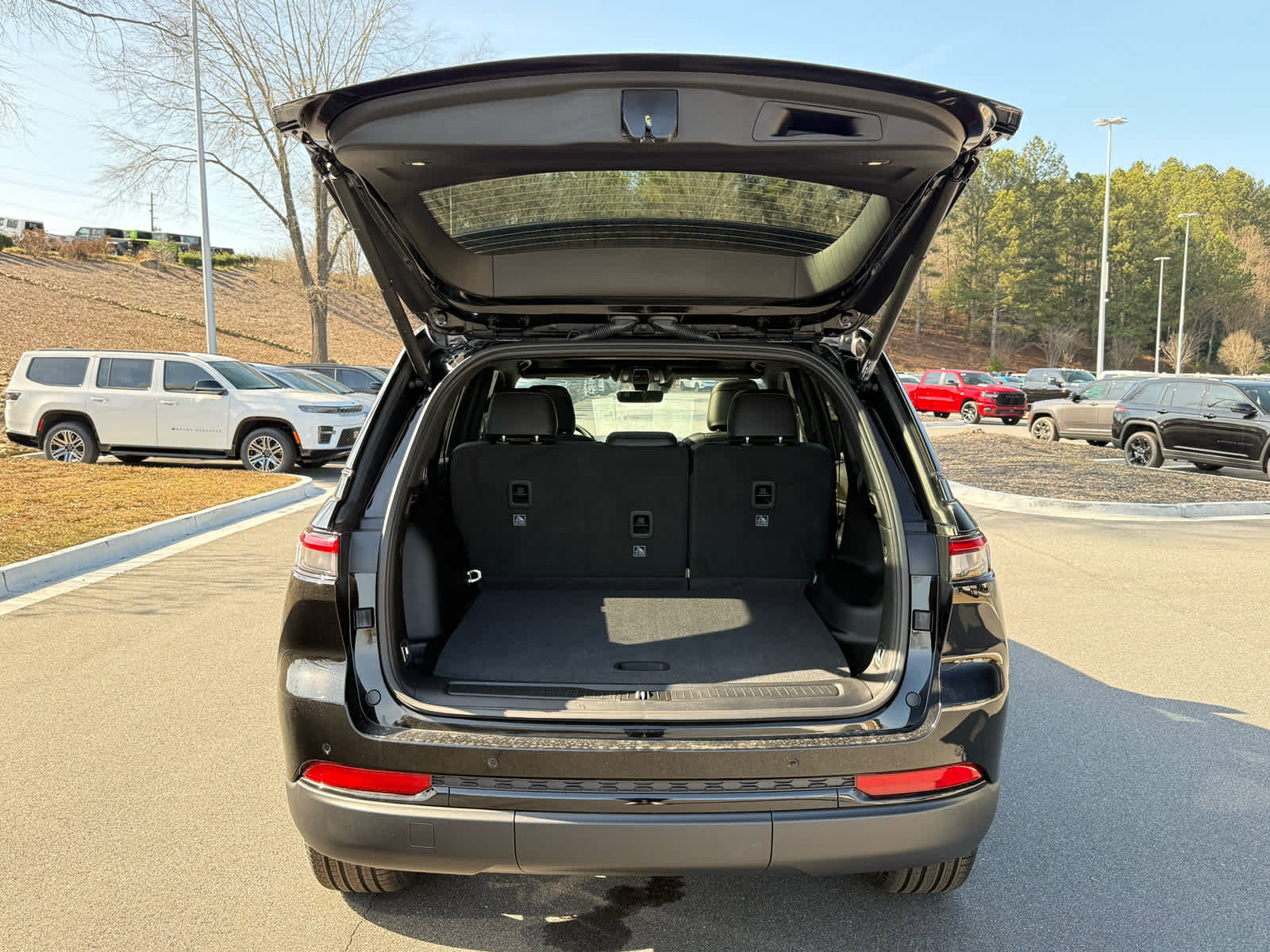 New 2025 Jeep Grand Cherokee Limited image 28