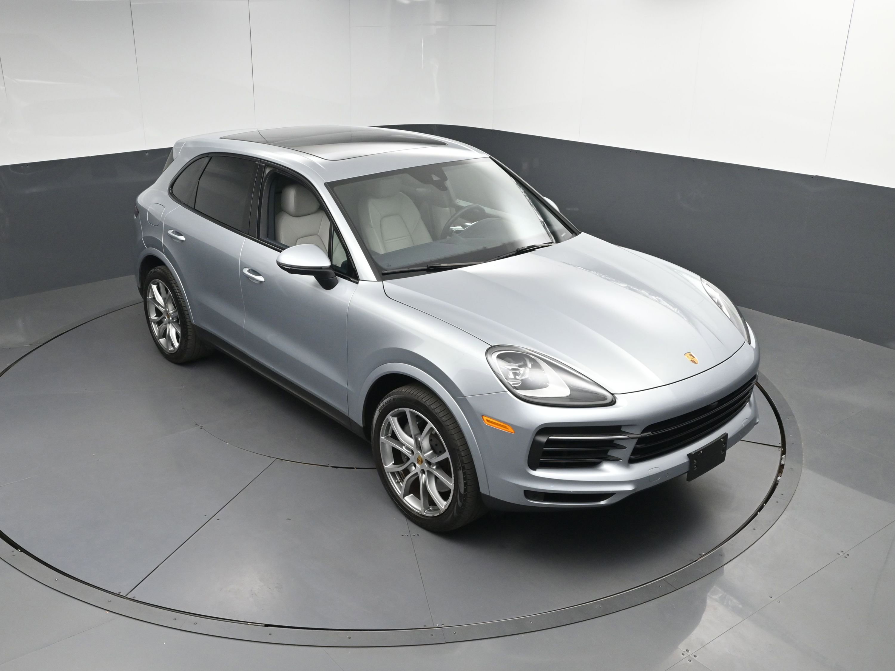 Certified 2022 Porsche Cayenne S image 38