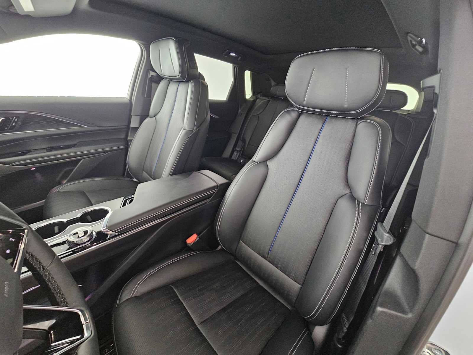 New 2026 Cadillac Lyriq Sport RWD image 21