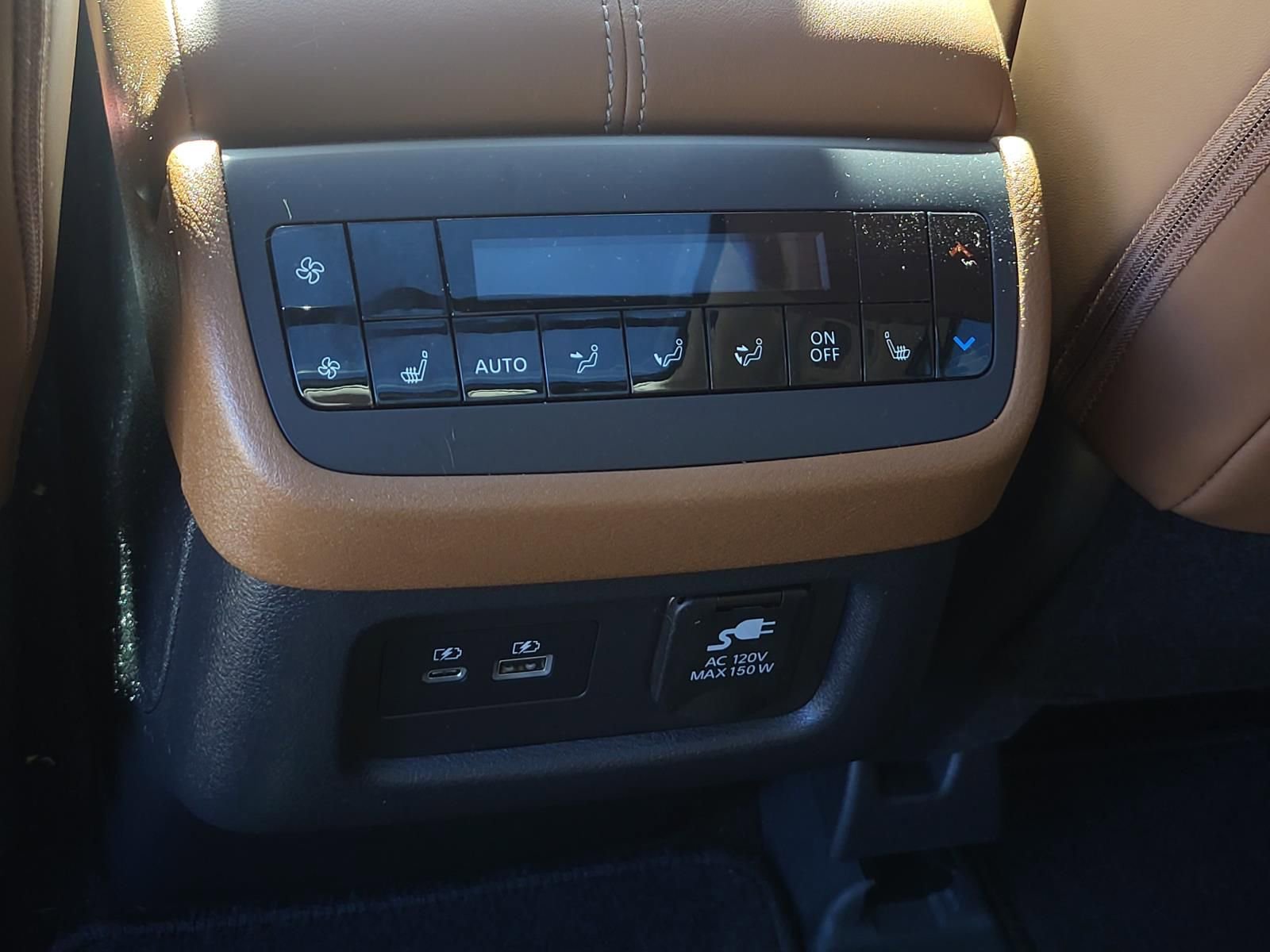 Used 2024 Nissan Pathfinder Platinum w/ Cargo Package image 22