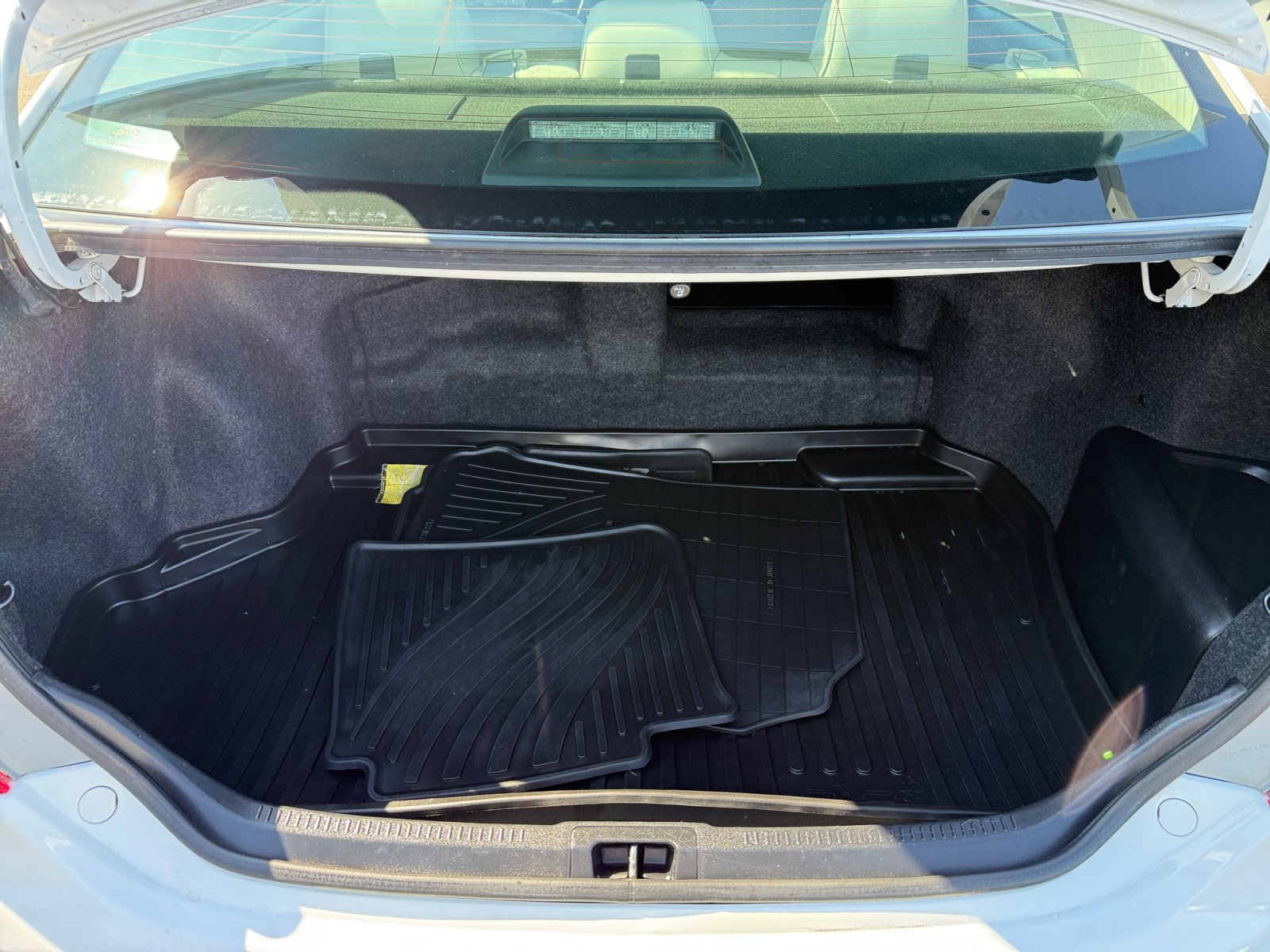 Used 2014 Toyota Camry XLE w/ Leather Package FWD image 17