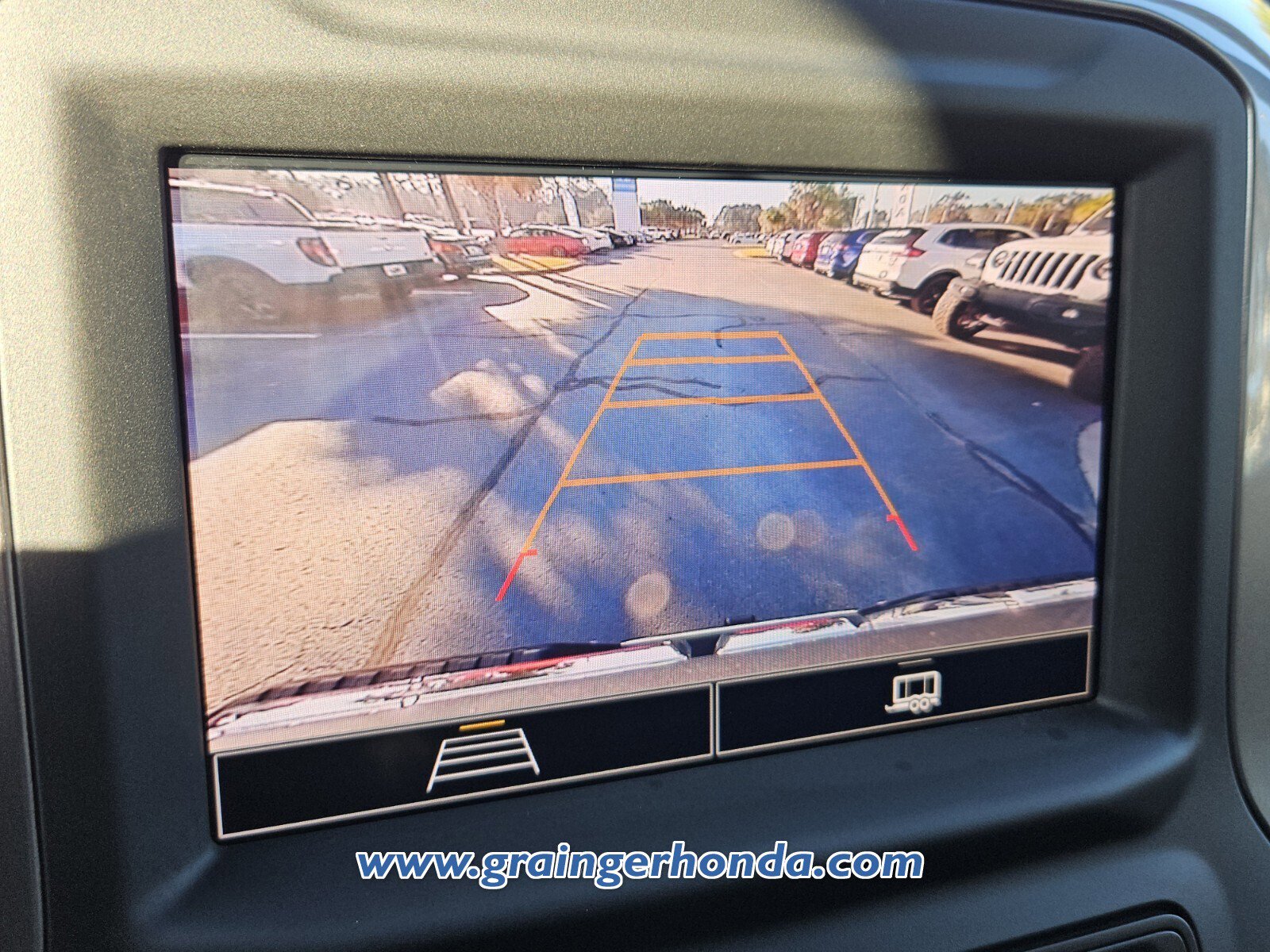 Used 2024 GMC Sierra 2500 Pro w/ 1SA Pro Safety Plus Package image 16