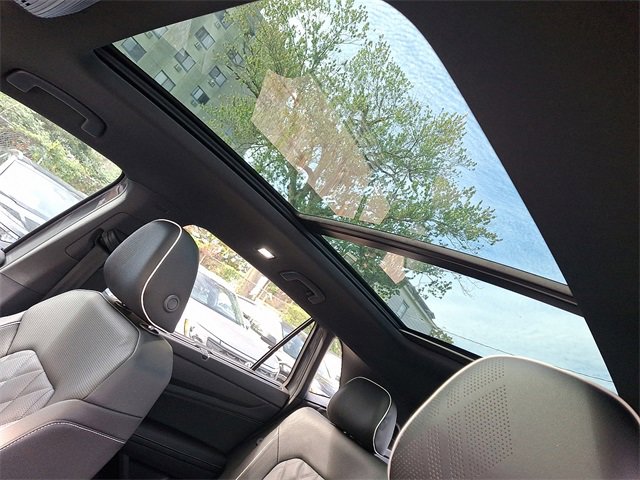 New 2026 Volkswagen Atlas Cross Sport SEL Premium R-Line image 10