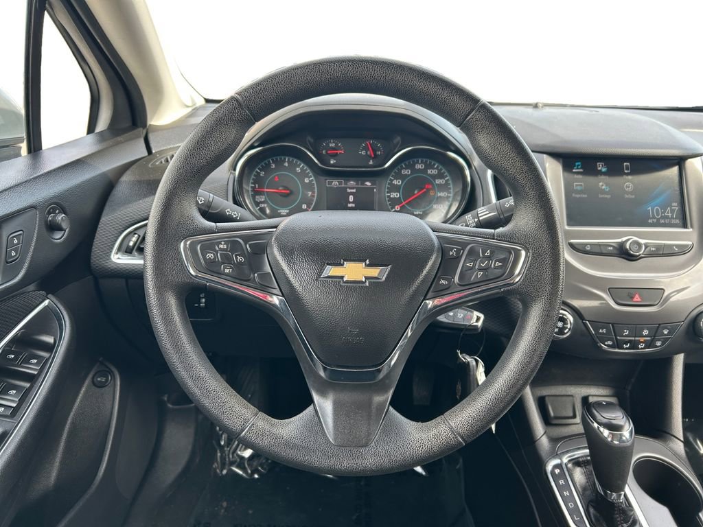 Used 2017 Chevrolet Cruze LT image 13