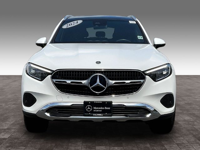 Used 2024 Mercedes-Benz GLC 300 4MATIC image 2