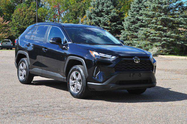 Certified 2025 Toyota RAV4 XLE AWD/4WD image 1