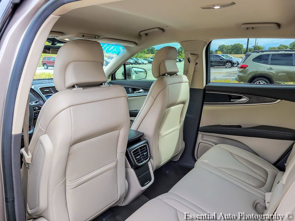 Used 2019 Lincoln Nautilus Select w/ Cargo Utility Package FWD image 11