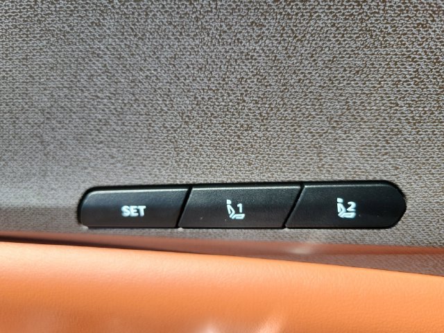 New 2026 Kia Carnival EX FWD image 22