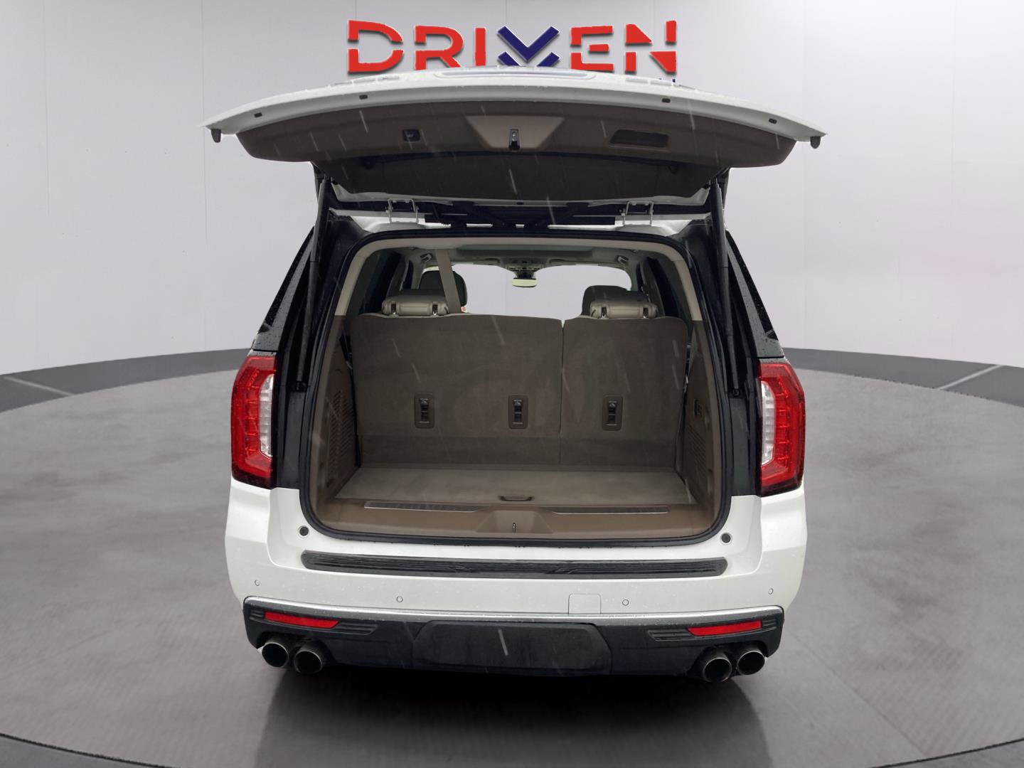 Used 2021 GMC Yukon Denali w/ Denali Premium Package image 31