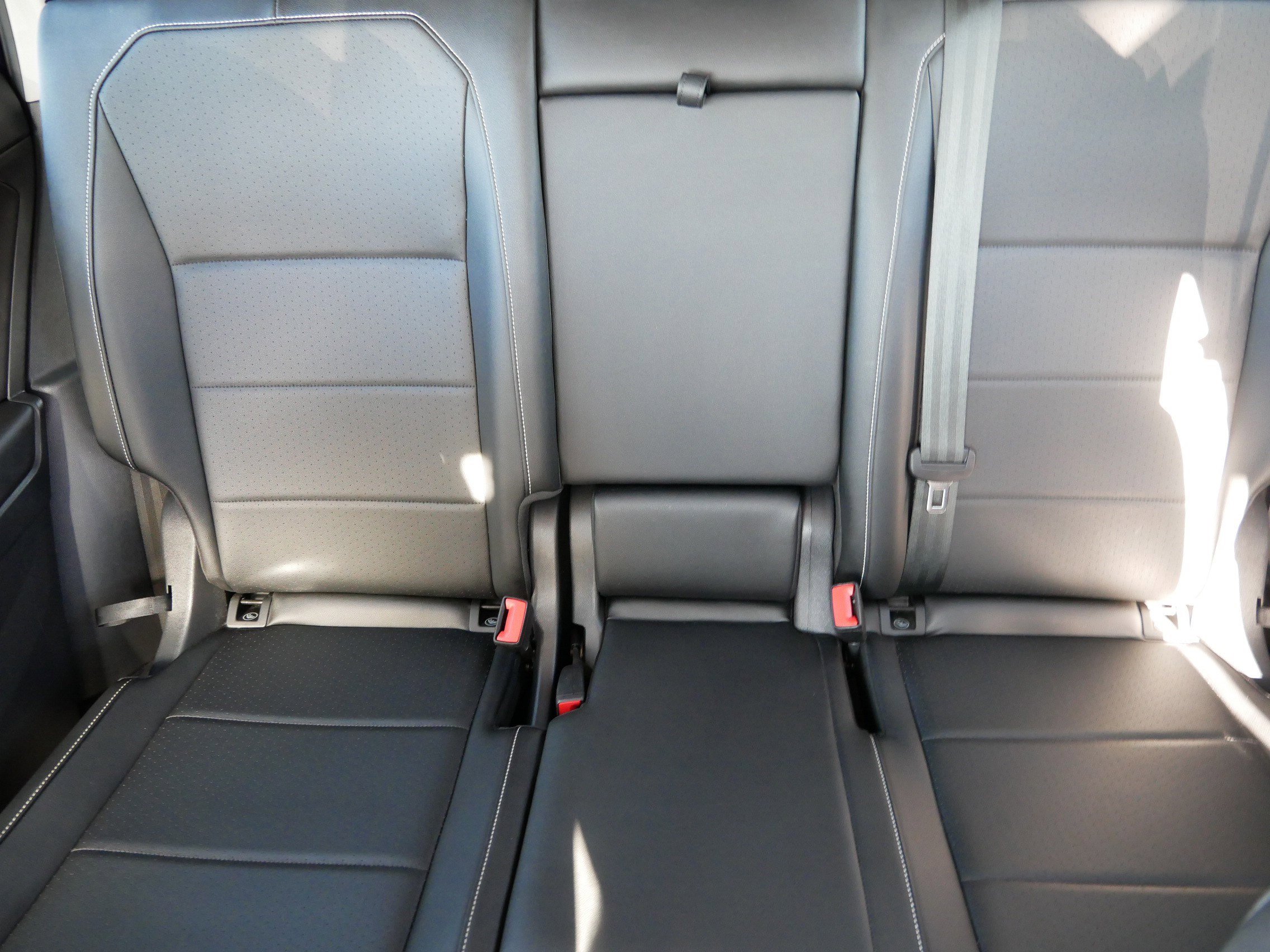 Used 2021 Volkswagen Tiguan SE image 13