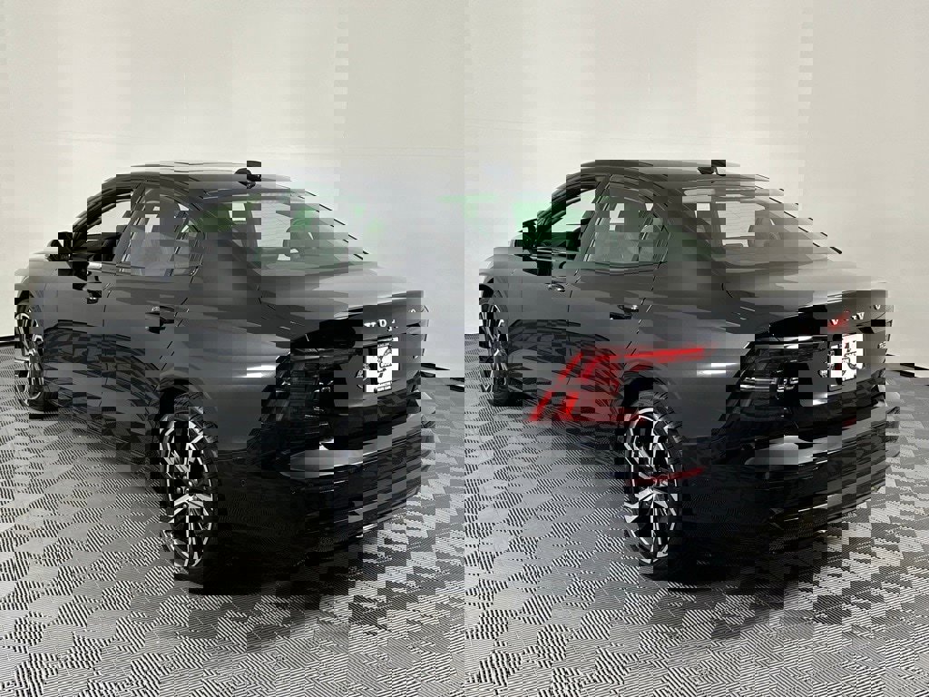 New 2024 Volvo S60 B5 Plus w/ Climate Package image 10