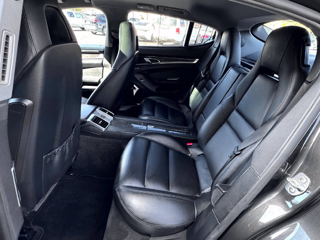 Used 2012 Porsche Panamera 4S image 35