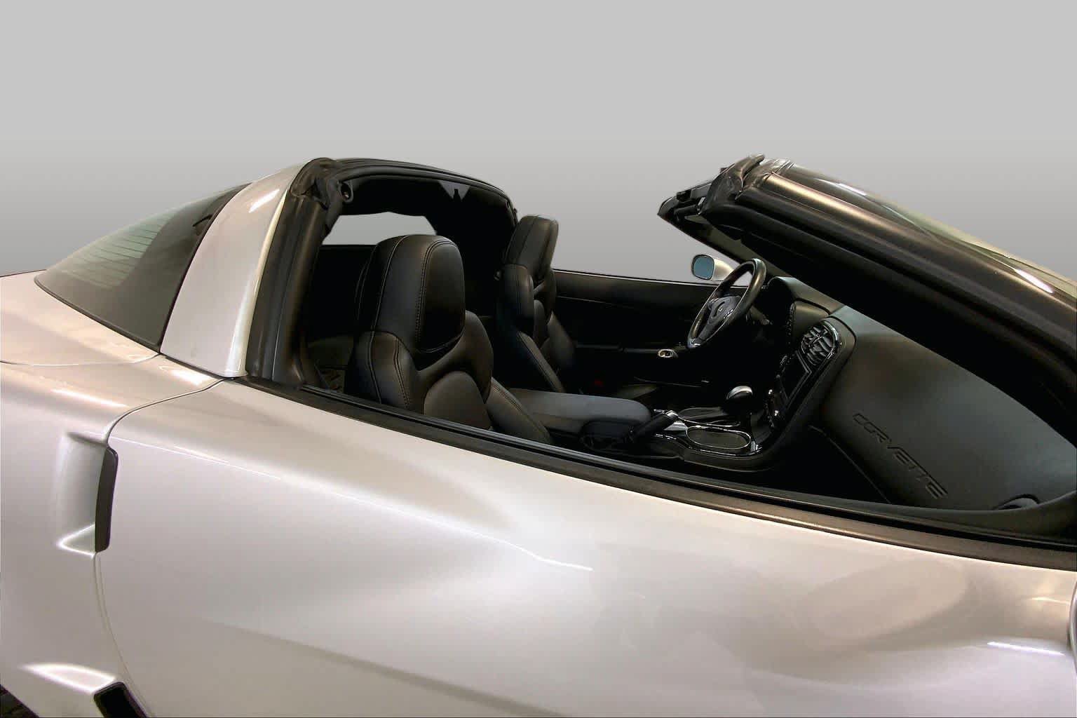 Used 2013 Chevrolet Corvette Grand Sport w/ 2LT Preferred Equipment Group RWD image 19