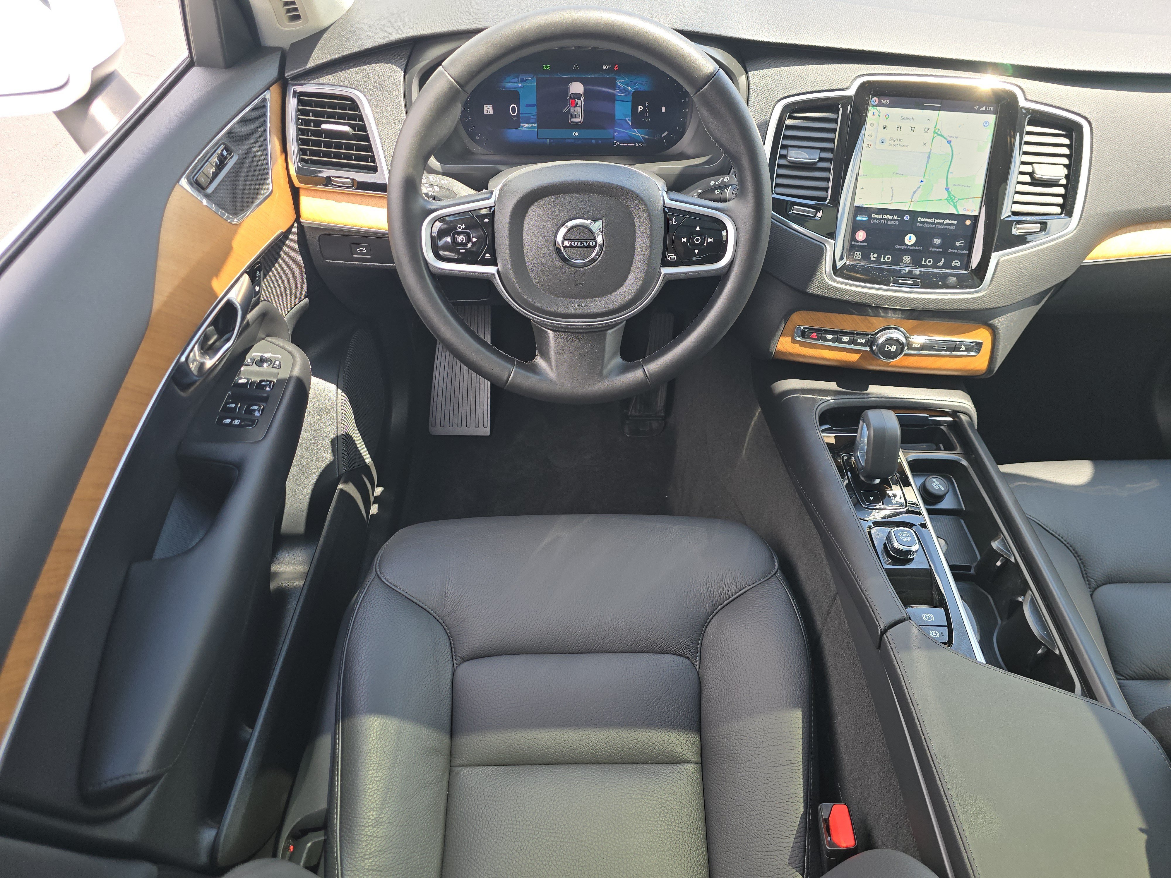 Used 2025 Volvo XC90 B6 Plus AWD/4WD image 24
