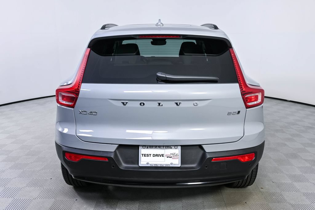 Certified 2026 Volvo XC40 B5 Plus AWD/4WD image 30