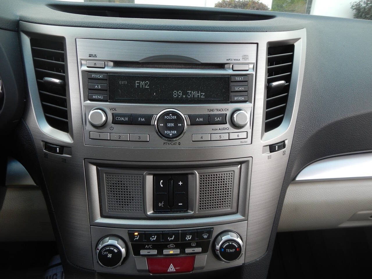 Used 2011 Subaru Outback 2.5i Premium w/ All-Weather Pkg AWD/4WD image 36