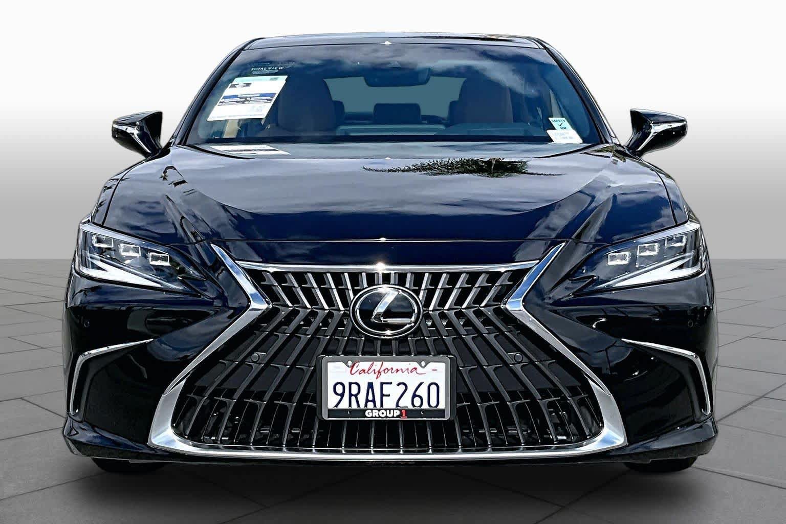 Used 2025 Lexus ES 300h w/ Premium Package FWD image 3
