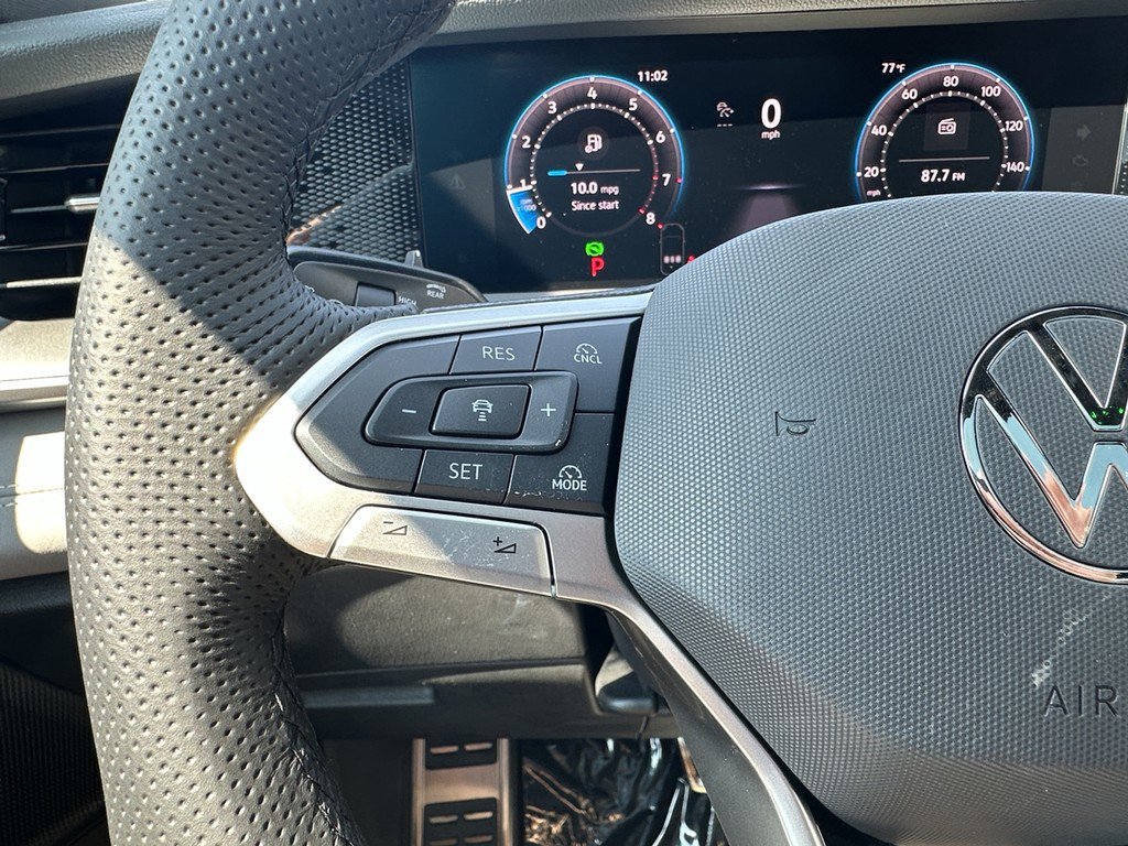 New 2025 Volkswagen Tiguan SE R-Line image 21