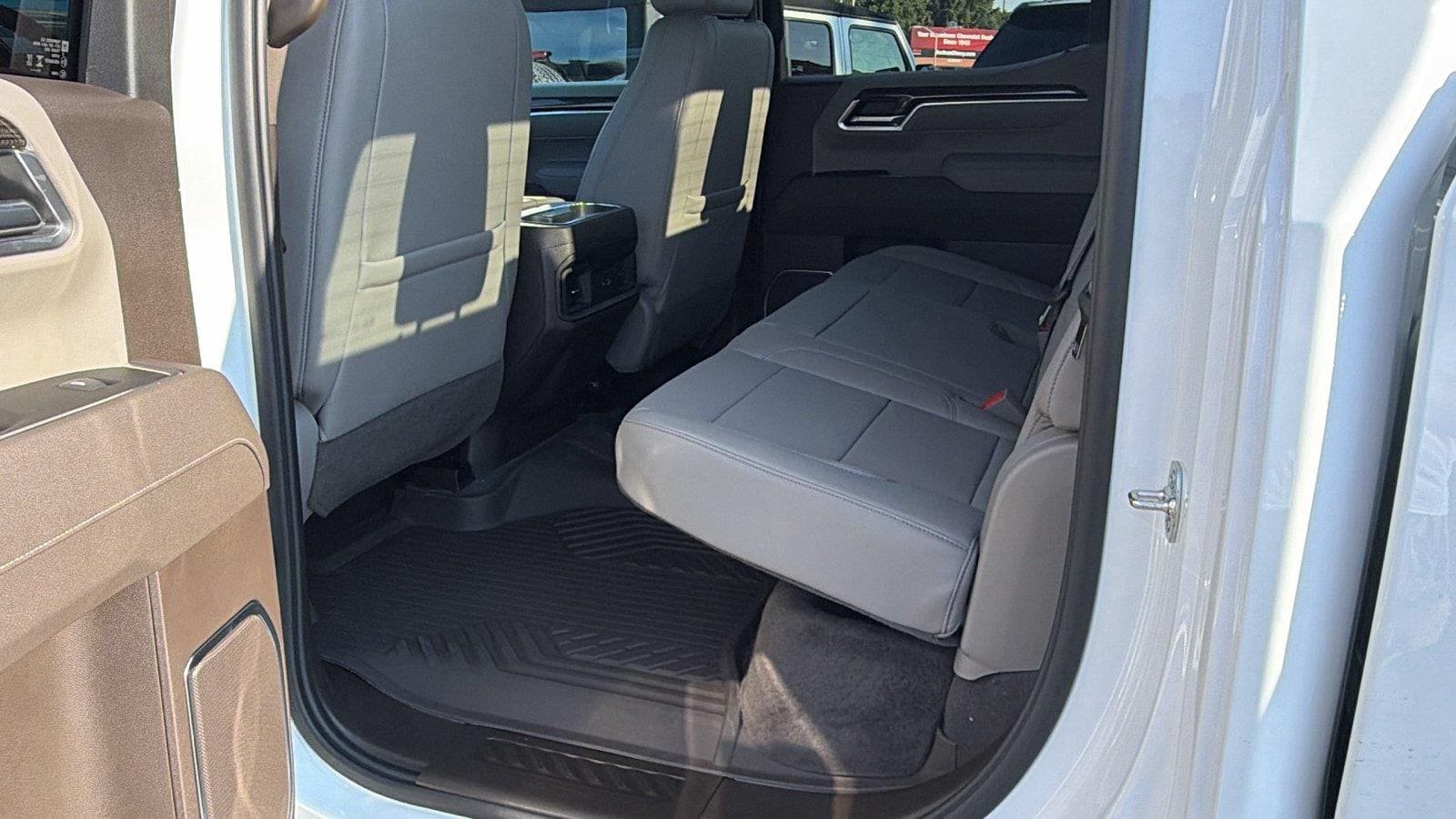 New 2026 Chevrolet Silverado 1500 RST w/ RST All Star Premium Package AWD/4WD image 16