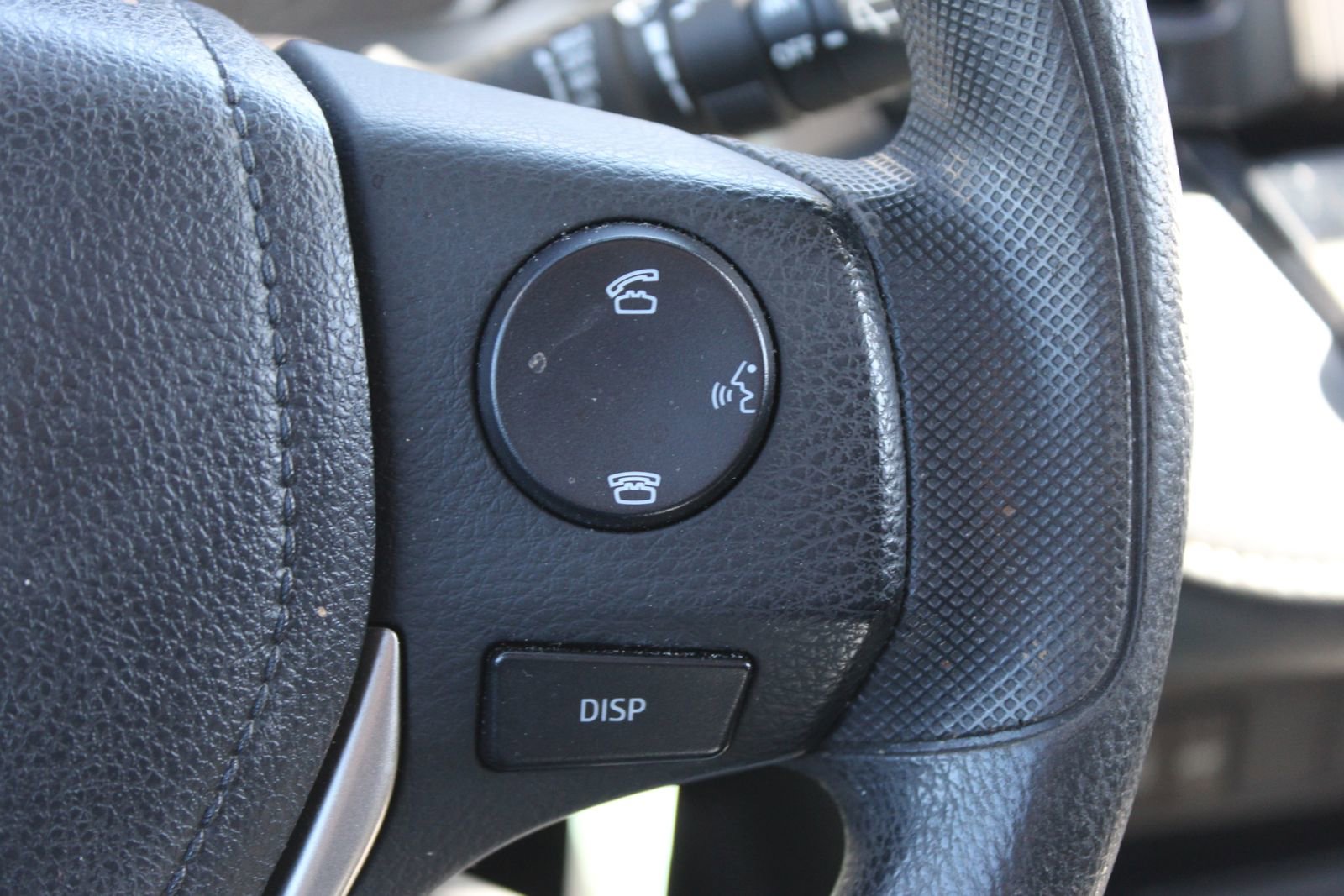 Used 2014 Toyota RAV4 XLE image 25