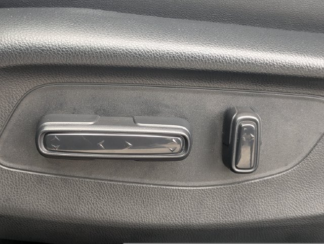 Certified 2025 Acura ADX FWD image 19