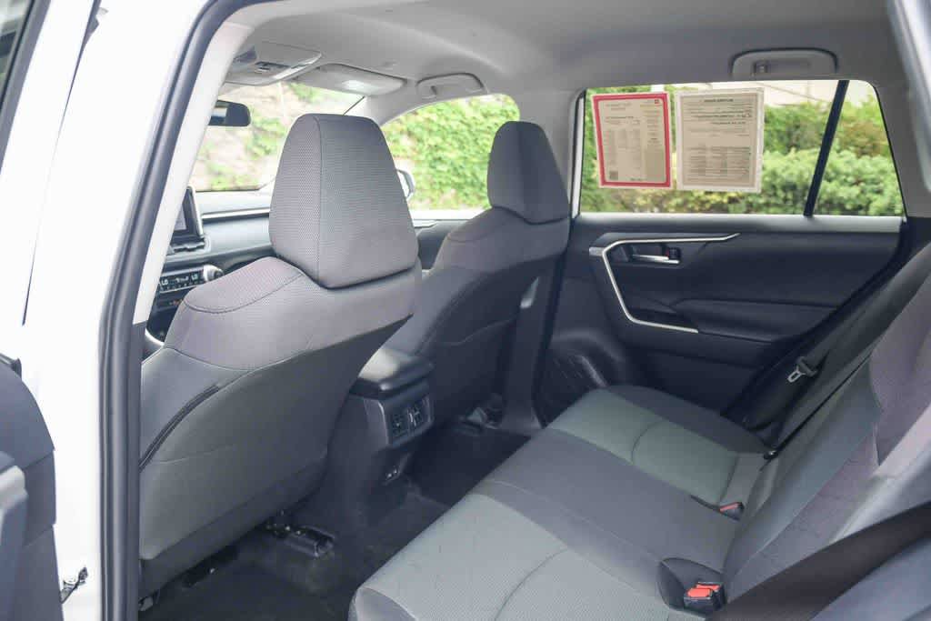 Certified 2025 Toyota RAV4 XLE FWD image 18