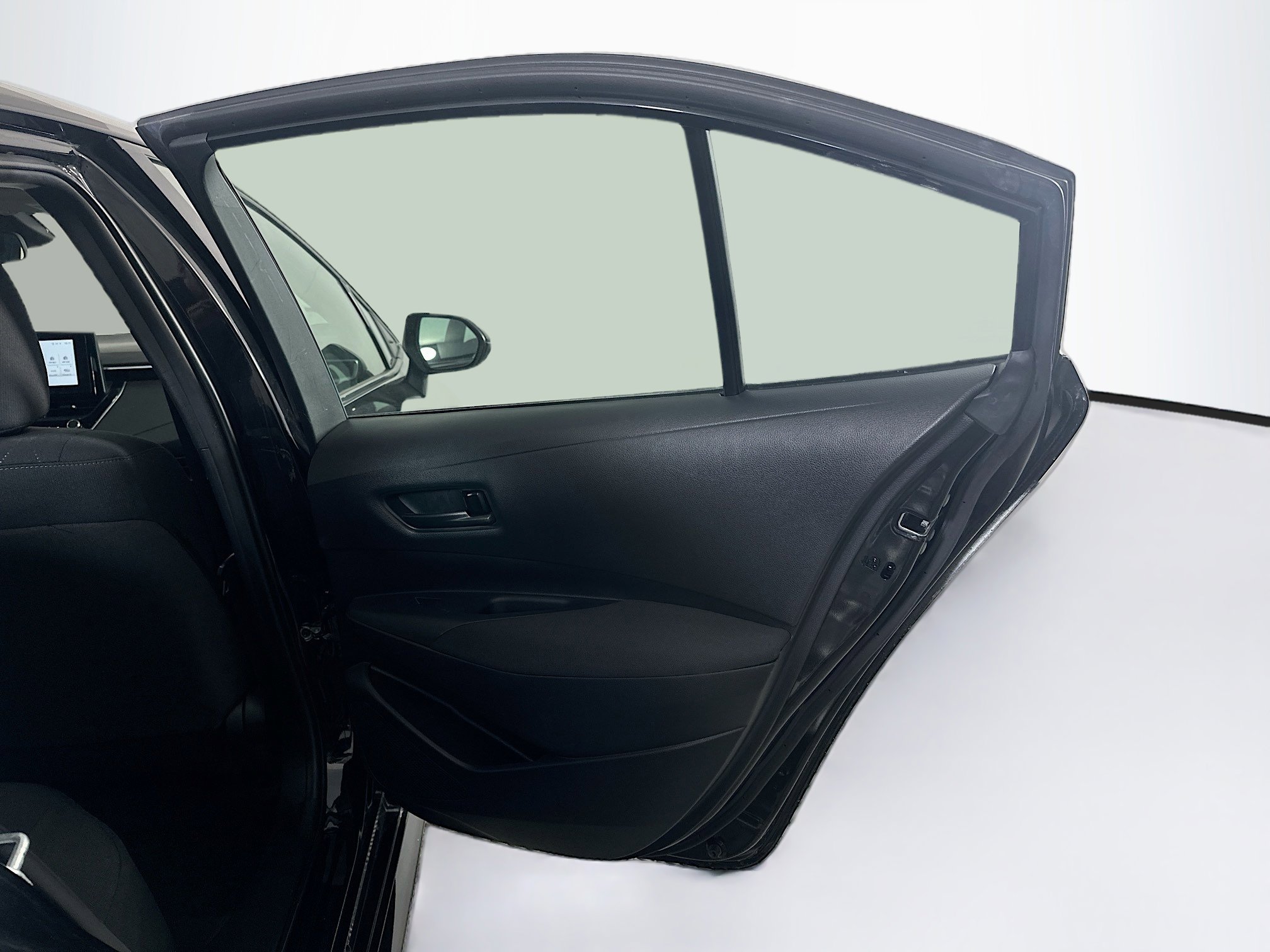 Used 2024 Toyota Corolla LE image 30