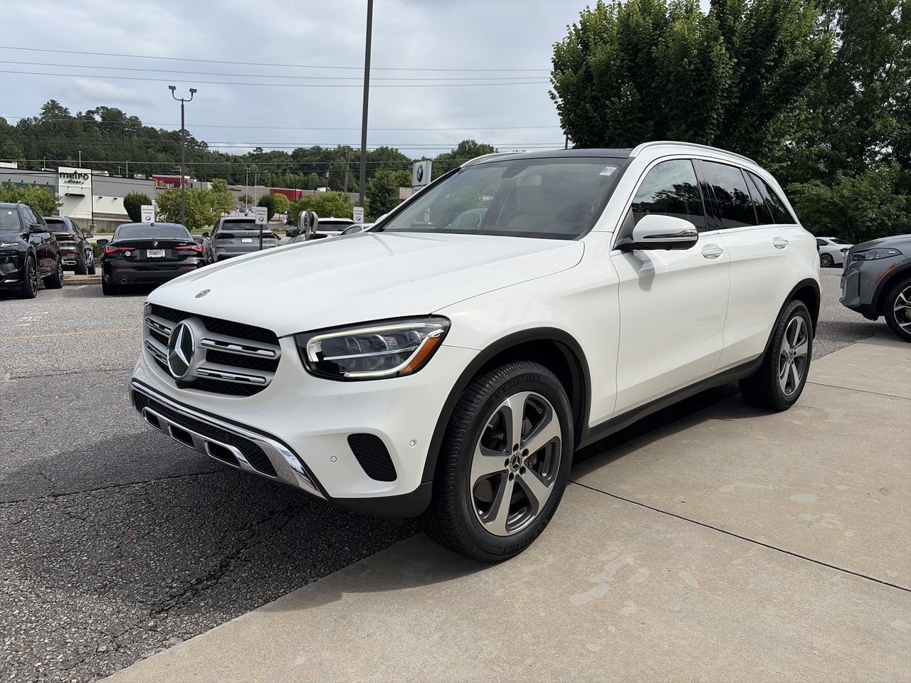 Used 2020 Mercedes-Benz GLC 300 image 4