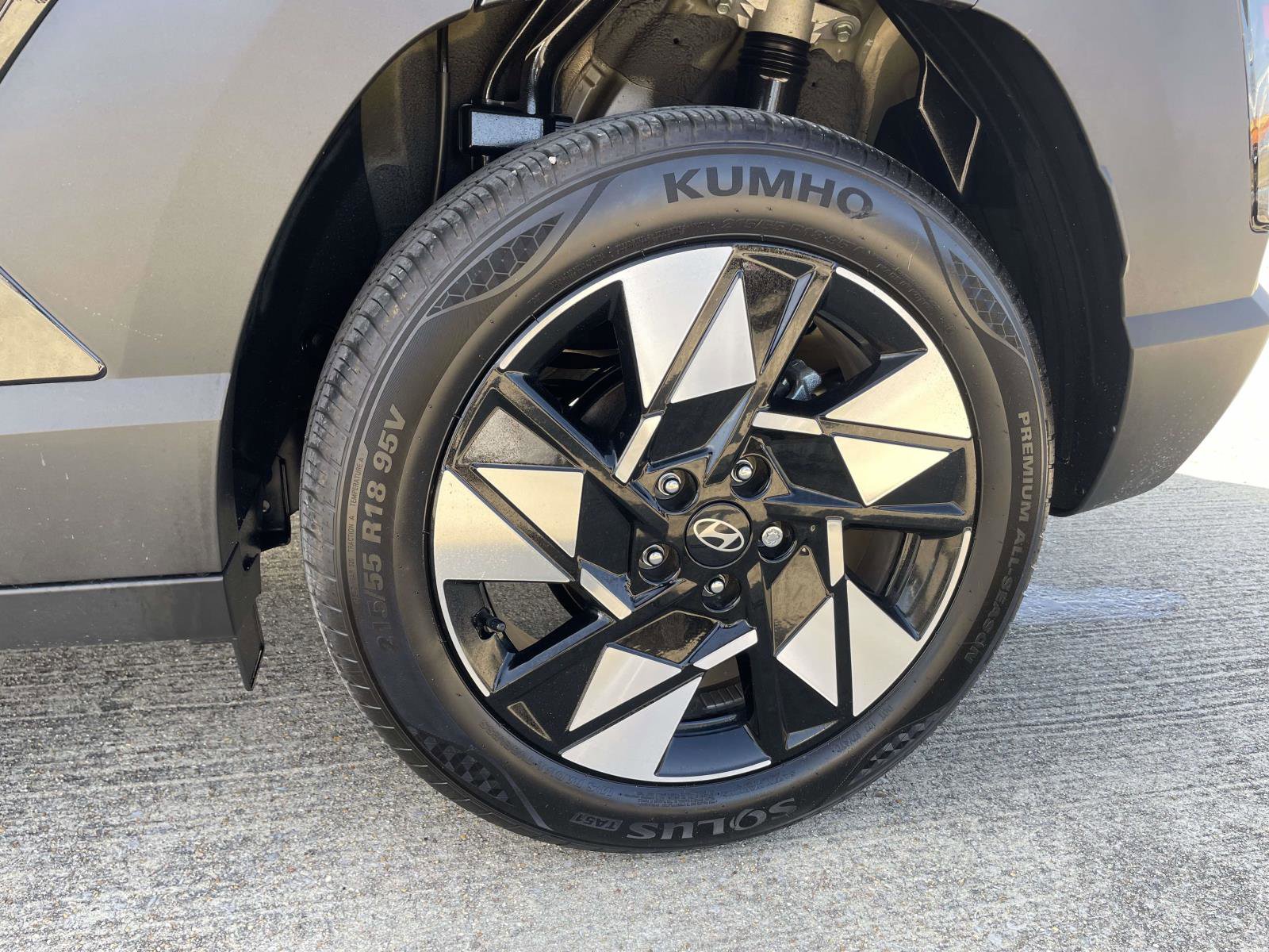 Certified 2025 Hyundai Kona SEL image 7