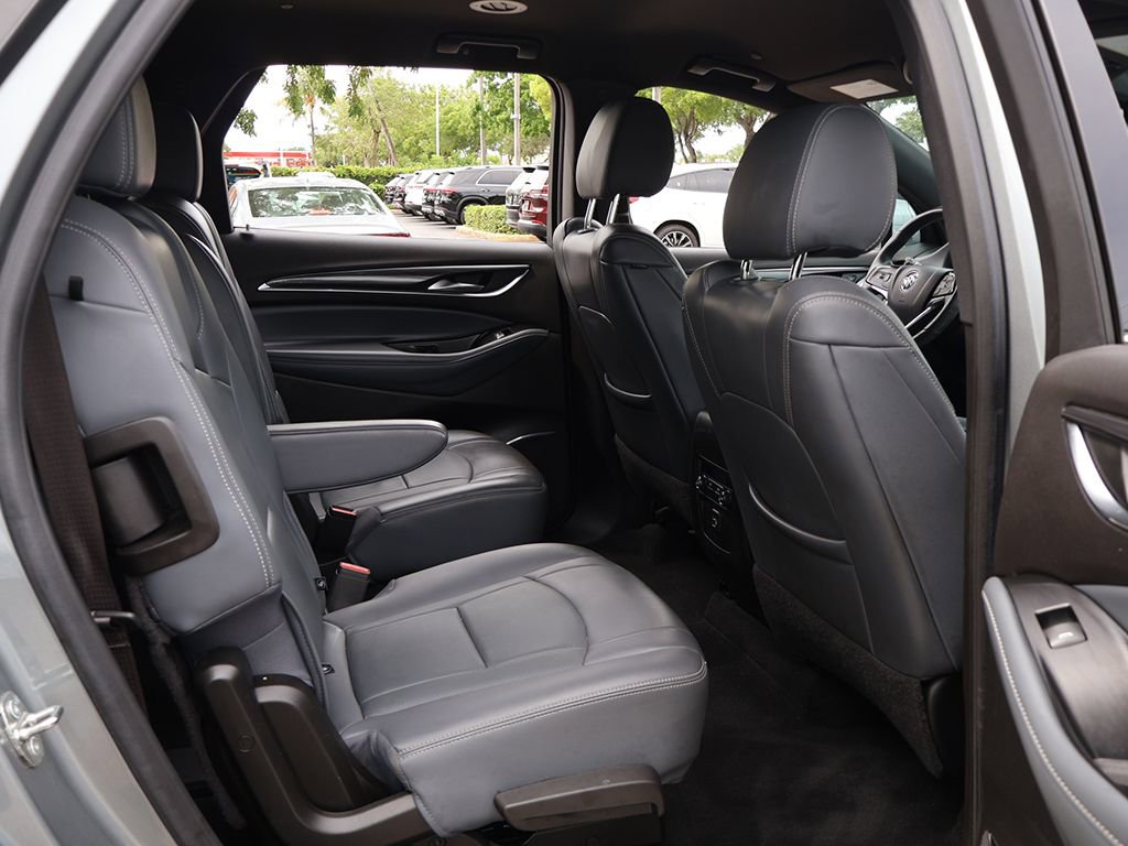 Used 2023 Buick Enclave Essence w/ Sport Touring Edition FWD image 31