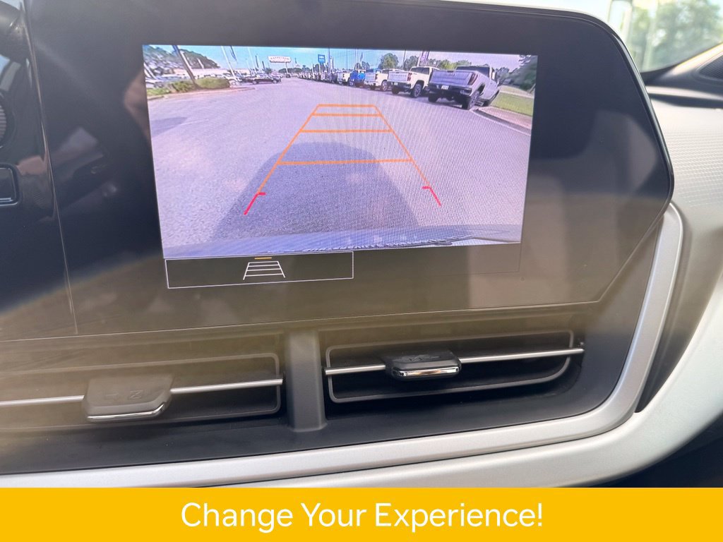 Used 2025 Chevrolet Trax RS w/ Sunroof Package FWD image 9