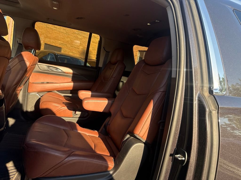 Used 2015 Cadillac Escalade ESV Luxury AWD/4WD image 7