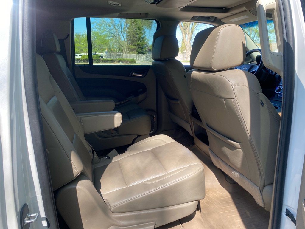 Used 2020 Chevrolet Suburban Premier AWD/4WD image 27