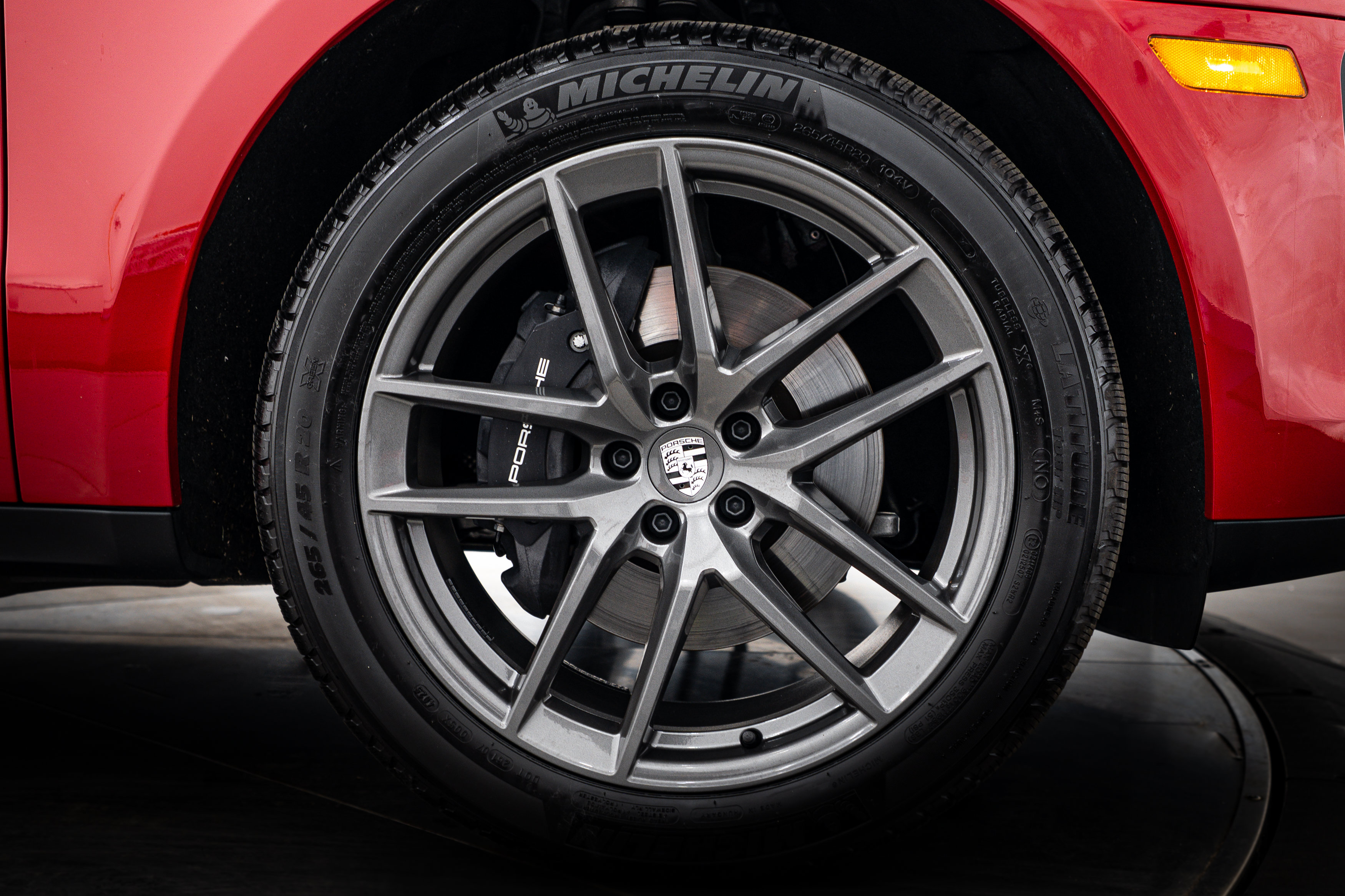Certified 2026 Porsche Macan Turbo AWD/4WD image 11