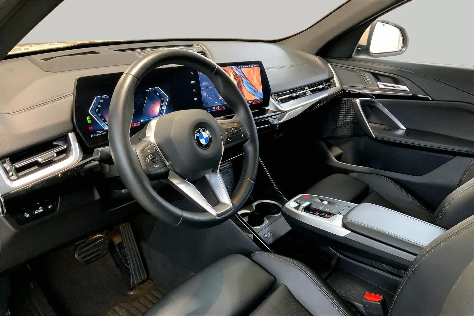 Used 2026 BMW X2 xDrive28i AWD/4WD image 17