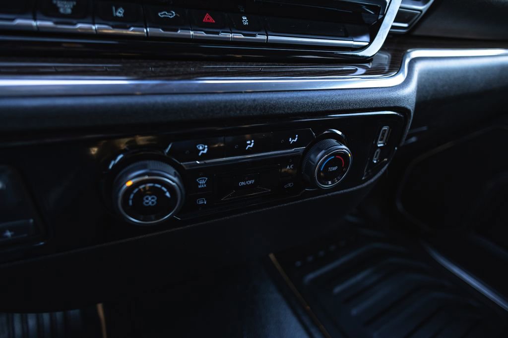 Used 2024 Chevrolet Silverado 3500 LT image 18