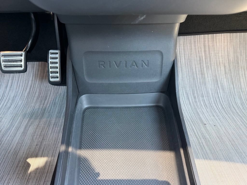 Used 2024 Rivian R1S Adventure AWD/4WD image 24