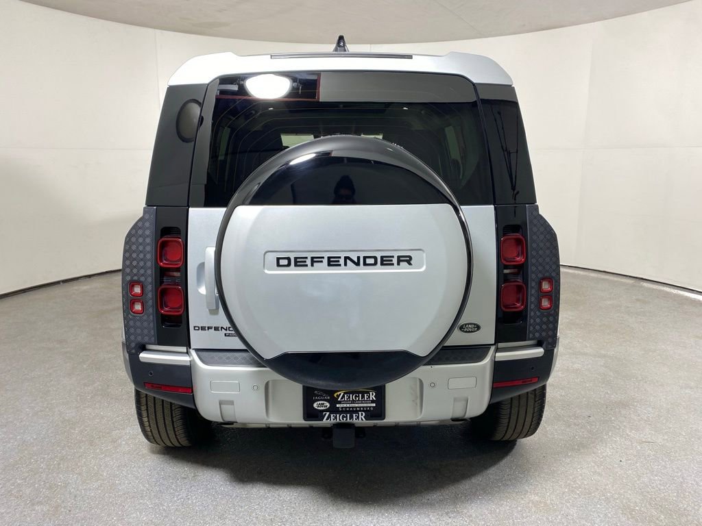 Used 2020 Land Rover Defender 110 SE image 6