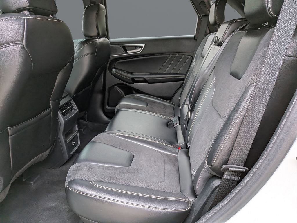 Used 2021 Ford Edge ST image 13