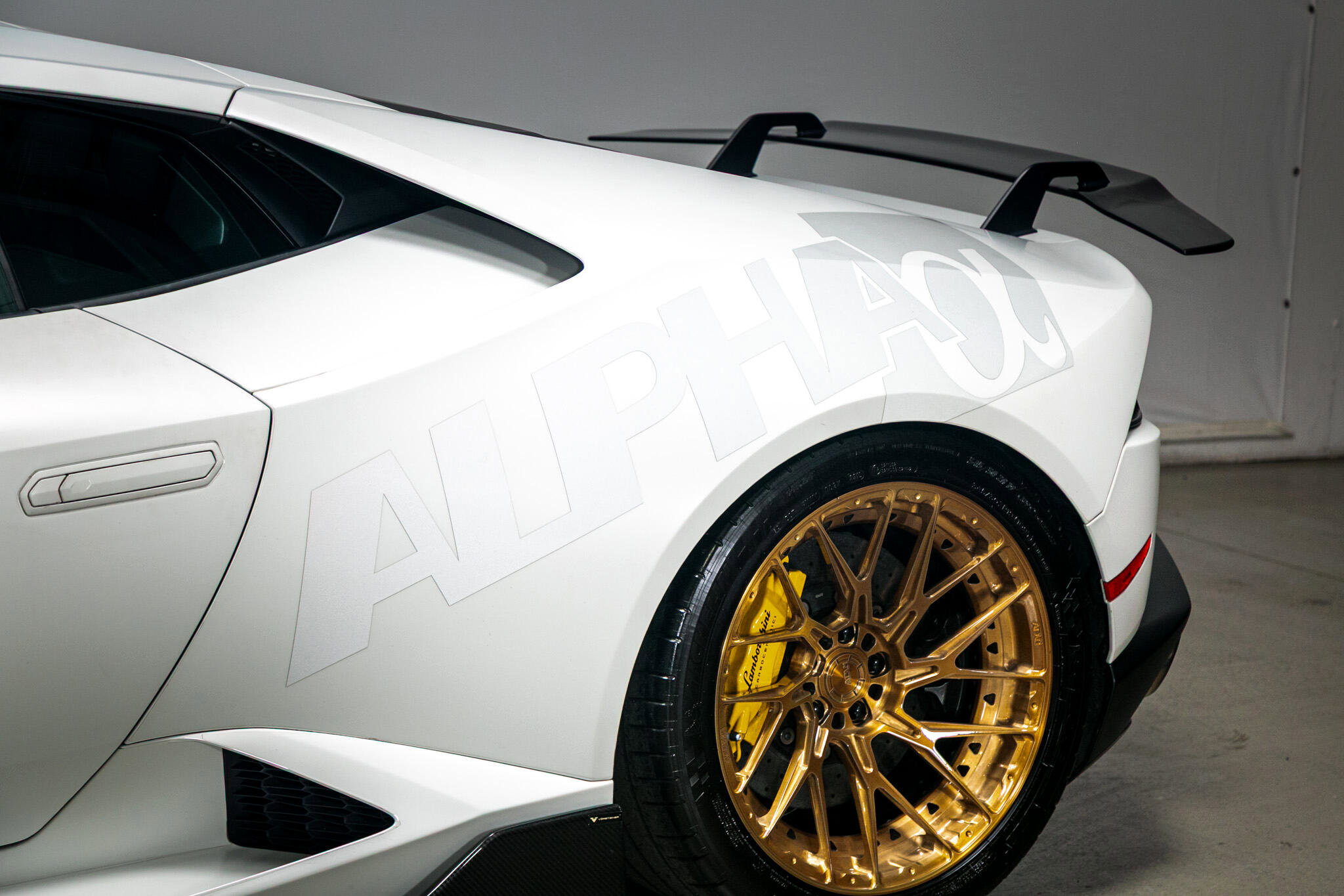 Used 2015 Lamborghini Huracan LP 610-4 image 19